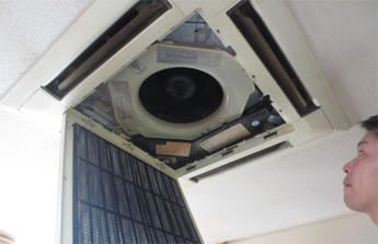 天井埋込型エアコンクリーニング